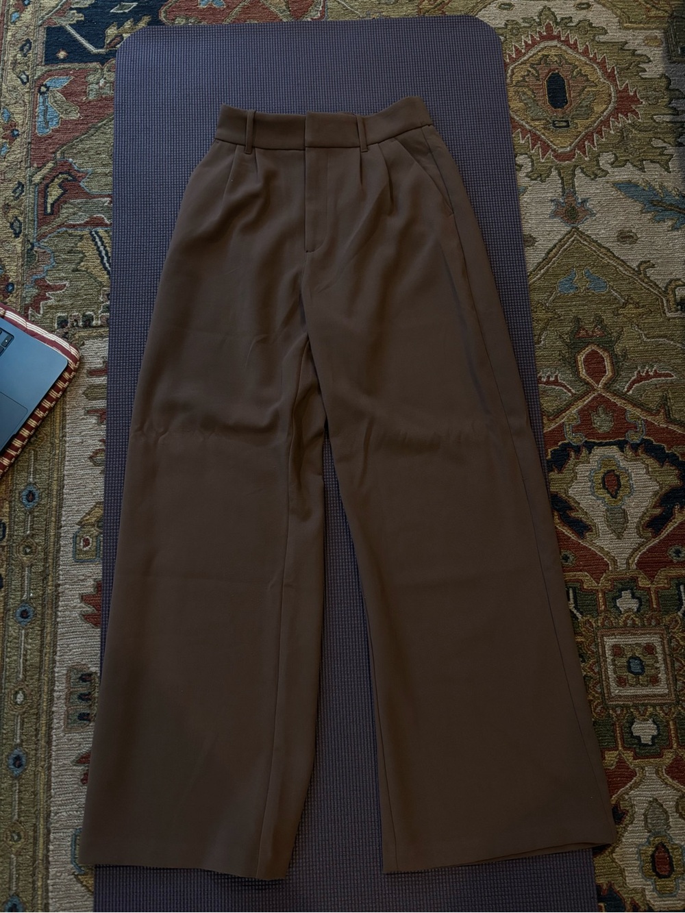 Abercrombie & Fitch brown trousers